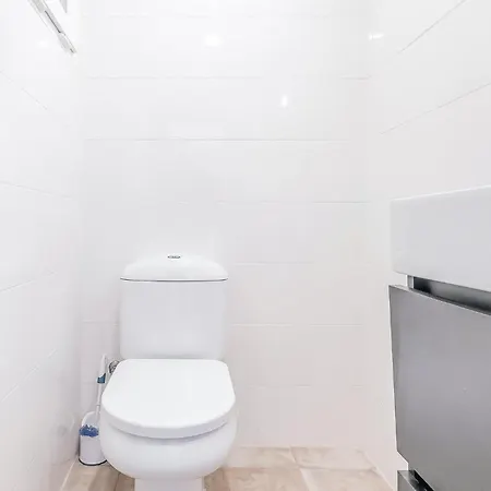 Apartment In With Kitchen Girona