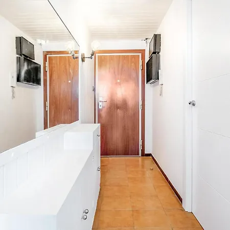 Apartment In With Kitchen Girona