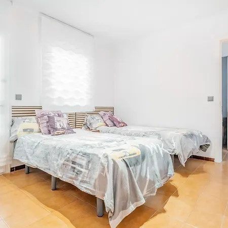 Apartment In With Kitchen Girona